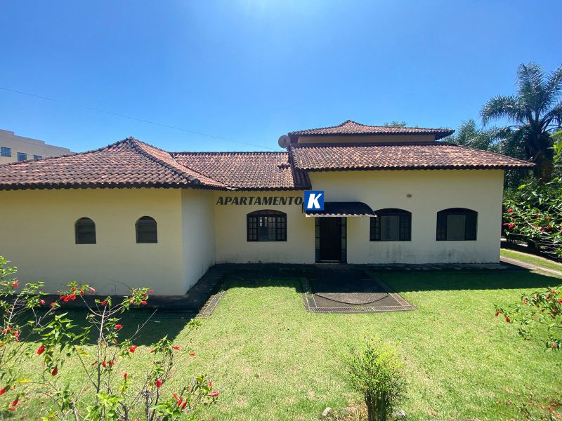 Casa Comercial na Beira da Represa - LOCAÇÃO - 7000m² - dim 50x150m, com 500m² de área construída, Com ótima topografia, Bairro Usina, Atibaia - SP