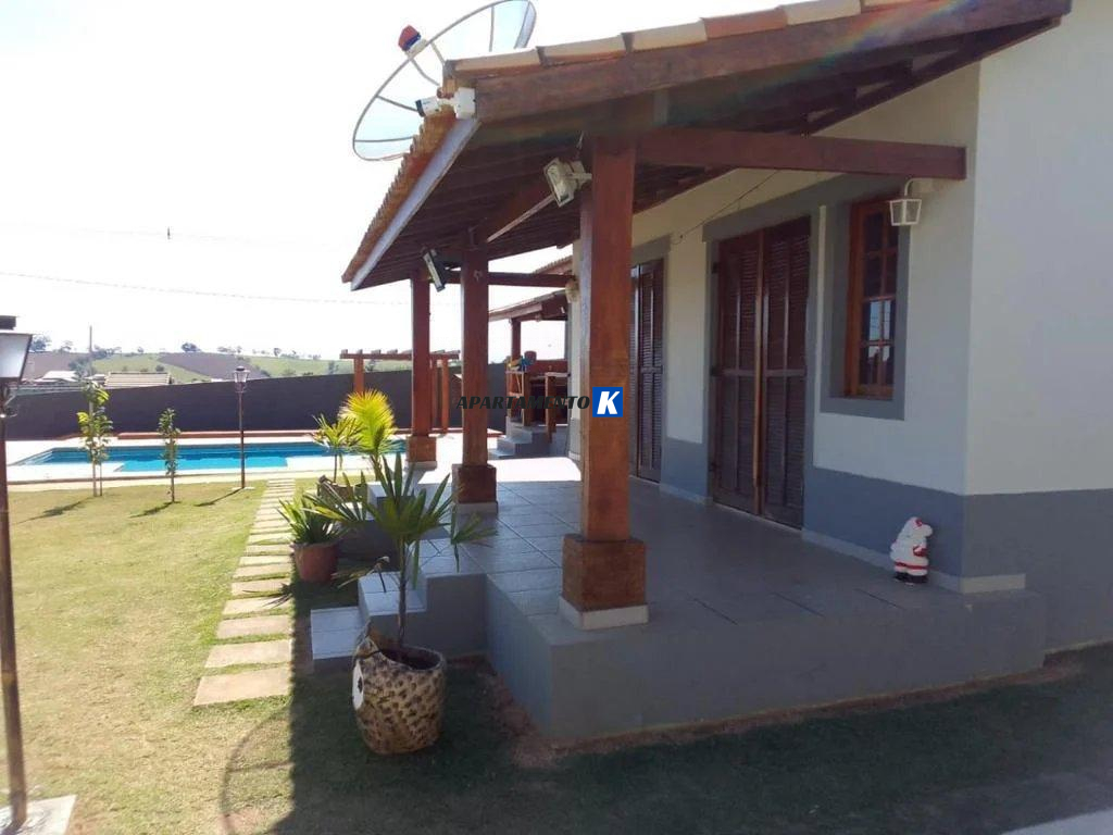 Casa em Condomínio p/ VENDA - 1170m², útil 180m² - 3 dorms, 2 suíte, Várias Vagas - Piscina - Terras da Santa Fé - Pinhalzinho ao lado Atibaia - SP