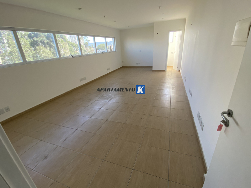 Sala comercial, 40m², Com Elevador e Vaga de garagem - para locação  - SUPER BARATO - Vila Rio - Guarulhos - SP